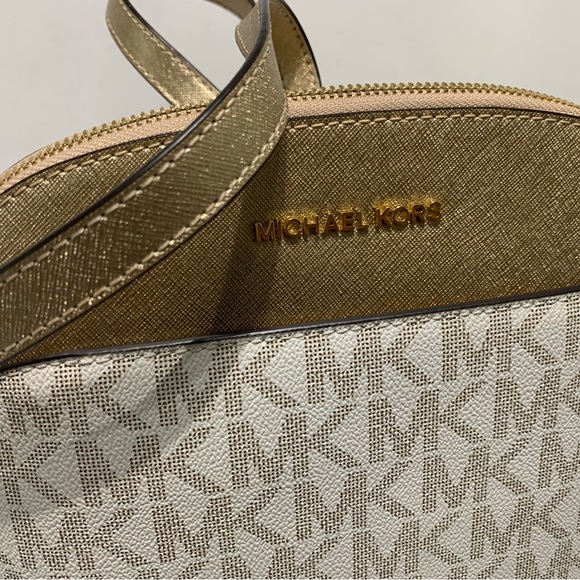 Michael Kors Emmy Signature Backpack - Picture 4 of 11